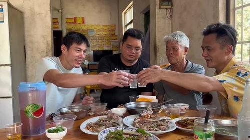 51今日吃谷挂瓜--海底捞阿朱,海底捞阿朱，探寻火锅界的传奇美味
