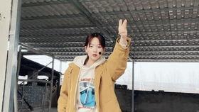 在线播放今日吃瓜校园政坛,吃瓜群众围观热点事件