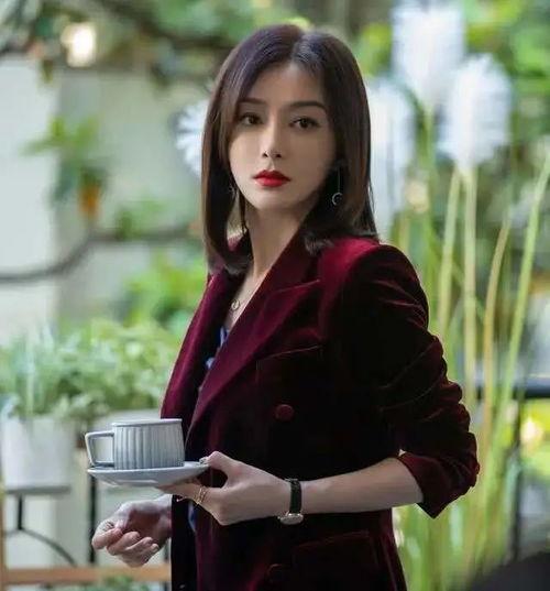 娱乐吃瓜的女主,娱乐圈幕后风云录