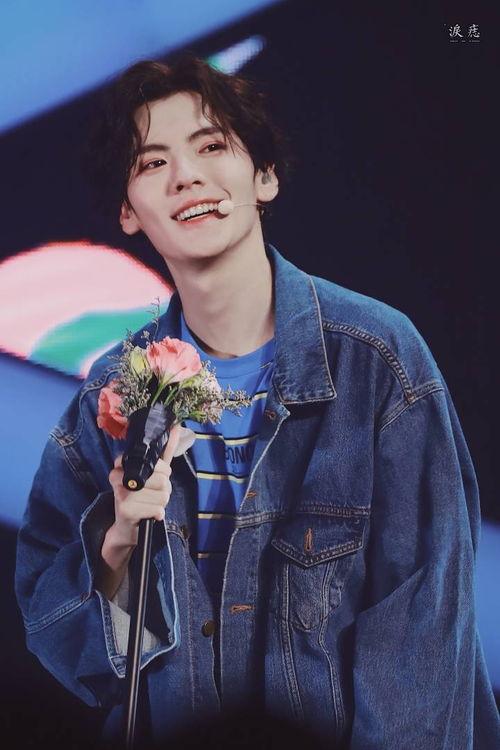 毕雯珺吃瓜娱乐视频